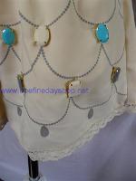     * กางเกงขาสั้น เอวยางยืด ผ้า cotton สีครีม พิมพ์ลายสร้อย ตกแต่งด้วยเพชรสี pastel vintage style