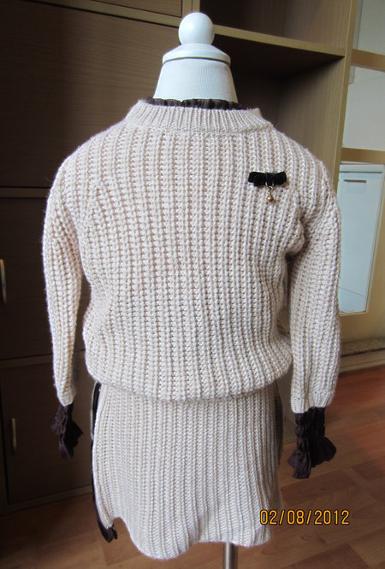 สเวตเตอร์-กระโปรงไหมพรมสี Two Tones