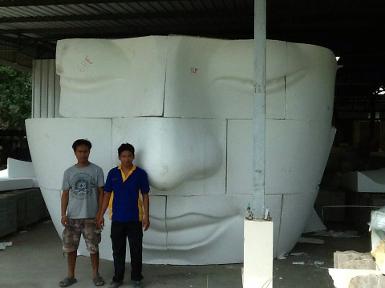 งานแกะสลักองค์พระ