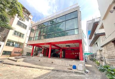 ห้วยขวาง 4 นอน MRTสุทธิสาร 750ม. ร้านอาหาร 2.5ชั้น มีดาดฟ้า 220ตร