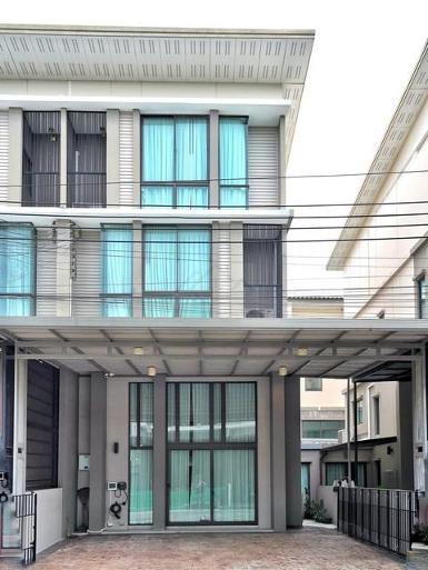 ขายทาวน์โฮม 3.5 ชั้น (แนวบ้านแฝด) โครงการ Patio พัฒนาการ 32