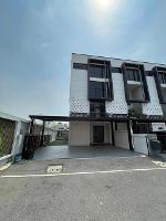 ให้เช่าโฮมออฟฟิศ 4 ชั้นหลังมุม 305 ตรม. The Harmoney รามอินทรา62