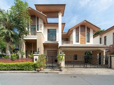 ขายบ้านสุดหรู 110 ตรว. บ้านแสนสิริ สุขุมวิท 67 หลังมุม ใกล้BTS พร