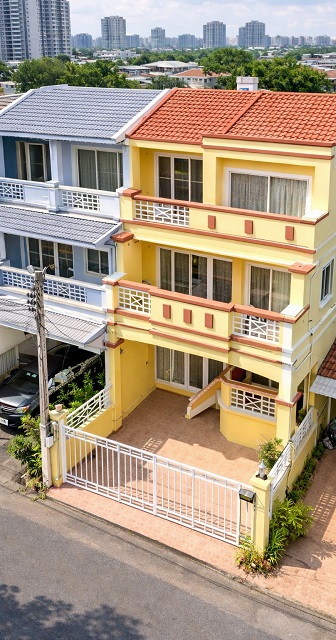 ศรีนครินทร์ ARLถูกที่สุด อ่อนนุช 35-41 หัวหมาก 900 ม.ทาวน์เฮ้าส์