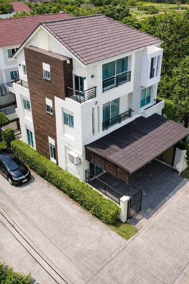 ทาวน์โฮม 3 ชั้นให้เช่าหลังมุม BTSสายหยุด สะพานใหม่ ถ.วัชรพล เวนิส
