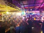 โรบินสัน ไลฟ์สไตล์ ลาดกระบัง 2 กม.ร้านอาหารกึ่งผับ 3 นอน 5 น้ำ