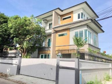 ขายบ้านเดี่ยว 3 ชั้น ย่านสุทธิสาร ซ.ลาดพร้าว 48 ใกล้ MRT สุทธิสาร