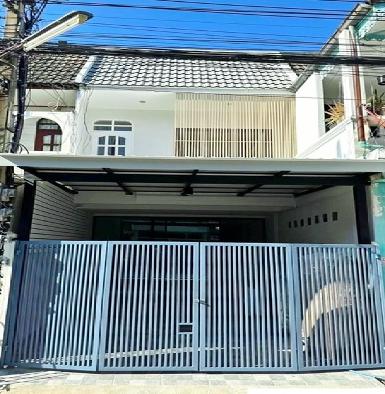 แฮปปี้แลนด์ เดอะมอลล์ บางกะปิ 1.5กม. MRTแยกลำสาลี ทาวน์โฮม 2 ชั้น