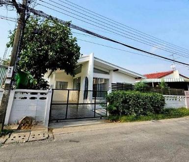 ให้เช่าบ้านเดี่ยว 1 ชั้น 56 ตร.ว. ถนนเสนานิคม1 ซอย25 เขตลาดพร้าว