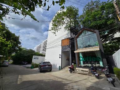ให้เช่าสำนักงาน 66 ตร.ม. เพดานสูง 4.2 เมตร ซอยลาดพร้าว 15 ที่จอดร