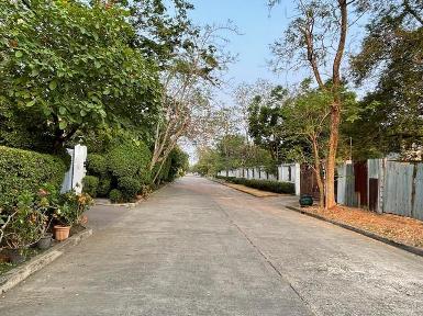 ขายที่ดินเปล่า 296 ตร.ว. ซอยหมู่บ้านเสรีวิลล่า ศรีนครินทร์ 55