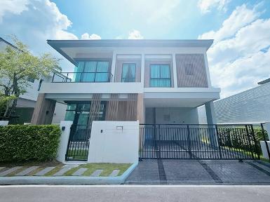 BH3896 ขายหรือให้เช่าบ้านเดี่ยว บางกอก บูเลอวาร์ด บางนา กม 5