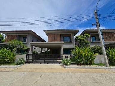 ขายบ้านเดี่ยว 2 ชั้น 42 ตรว. โคโม่ โบทานิก้า 2 บางนา กม.10
