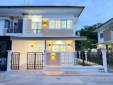 ขายทาวน์โฮม แปลงมุม ทำเลดี ใจกลางศรีราชา หมู่บ้านเดอะเซ็นทรัล 2