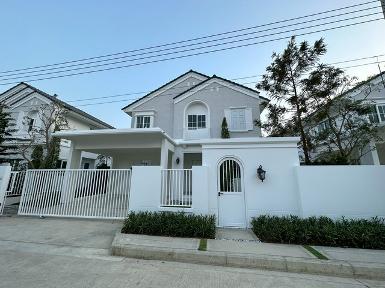ให้เช่าบ้านเดี่ยว 2ชั้น หมู่บ้านชัยพฤกษ์ บางนา กม.15 ตกแต่งพร้อมอ