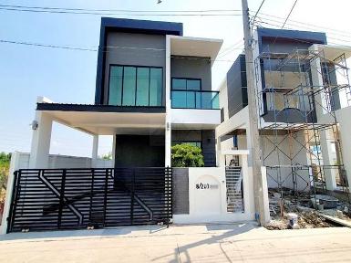 ให้เช่าบ้านเดี่ยว 2 ชั้น 42 ตร.ว. ย่านบางนา ตราด กม. 10 ใกล้เมกะบ
