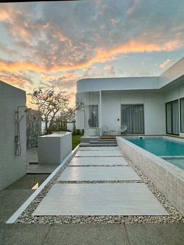 ราคาเริ่มต้นที่ 8.09 ล้าน Brand-New Modern Pool Villa #หางดง