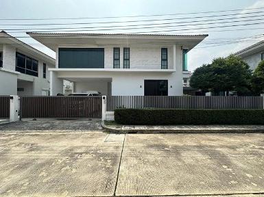 ให้เช่าบ้านเดี่ยว 2 ชั้น เพอร์เฟค เพลส พระราม 9-กรุงเทพกรีฑา