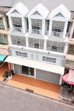 อาคาร 3ชั้น 2 คูหาติดกัน รามคำแหง 174–184 MRTเคหะรามคำแหง มีนบุรี