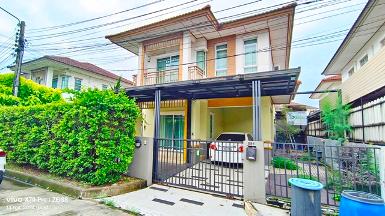 พร้อมพัฒน์ รร.สาธิตพัฒนา เฟอร์ครบ ซาฟารี 3นอน ให้เช่าบ้า 2ชั้น 52
