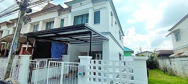 ฟิวเจอร์ รังสิต 2.75ม. บ้าน หลังมุม 2ชั้น 2นอน ม.กรุงเทพ 900 ม. 
