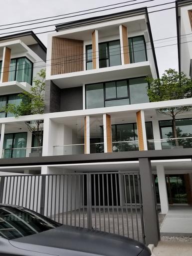 ให้เช่าโฮมออฟฟิศ 3.5 ชั้น 385 ตรม. แกลม ลาดพร้าว สตรีวิทยา 2