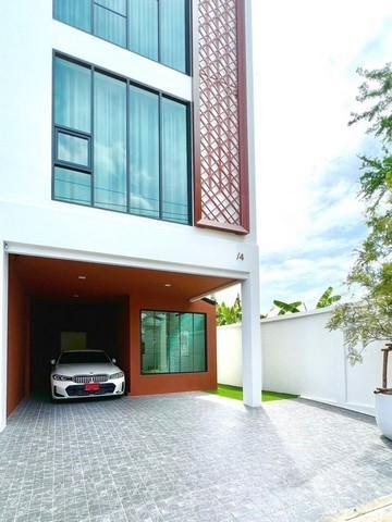 ให้เช่าทาวน์โฮม 3.5 ชั้น 26.4 ตร.ว. ย่านนาคนิวาส ลาดพร้าว 71 โชคช